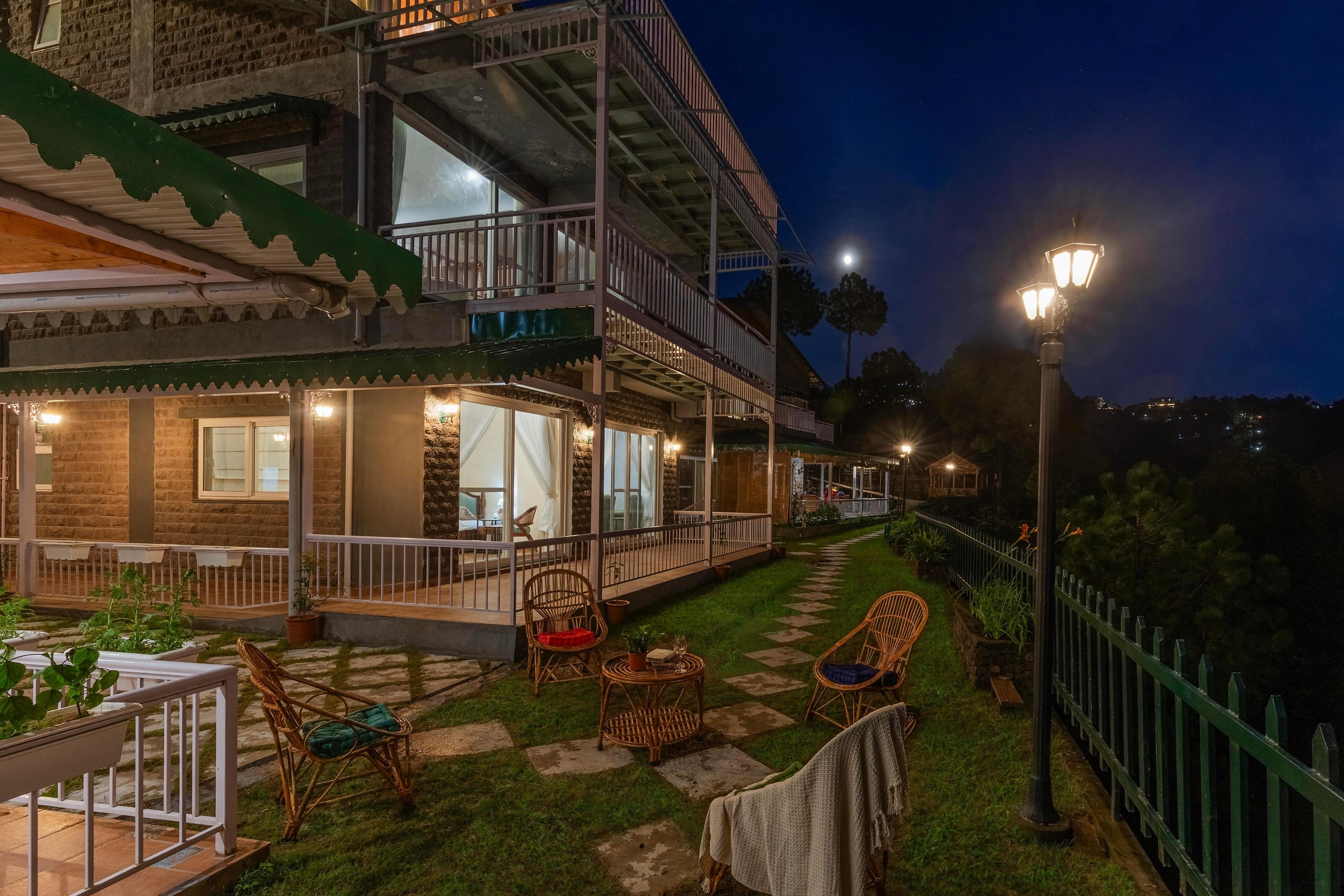 ELIVAAS Signature 3 BHK Alpenglow Skyline Estate with Garden & Scenic view - Tap to explore photos