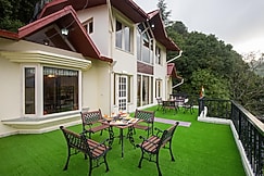 ELIVAAS 3 BHK with Entertainment lounge | The Meadow, Nainital