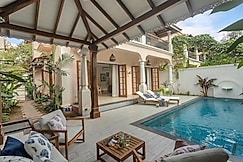 ELIVAAS 4 BHK with Pvt pool & Bar | PinkSky, Goa