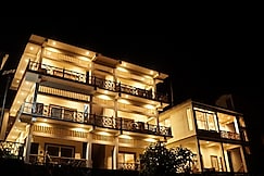 Maulyar Forest Resort