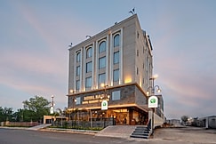 Hotel Royal Bagh- Opposite CityPark Jaipur, Jaipur