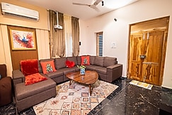 LA PLAGE-Beach 2Bhk Luxurious Jacuzzi 200 Cinema, Pondicherry