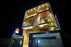 Amritam Palace A Luxury AC Home Stay, Reengus