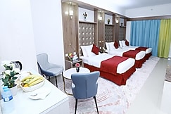 Naif Fort Hotel, Dubai