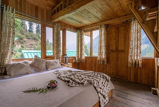 A Serene Cottage Overlooking The Hills | Jibhi