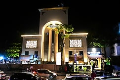 The Golden Arc, Pune