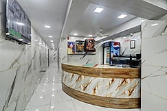 Lake Site Guruvihar Hotel, Mumbai