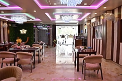 EARTH Hotel & Restaurant, Datia