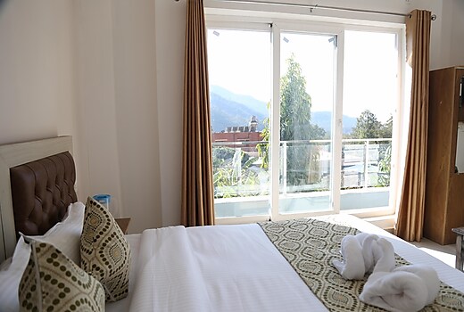 Hotel Yog Tapovan - Mountain View Room