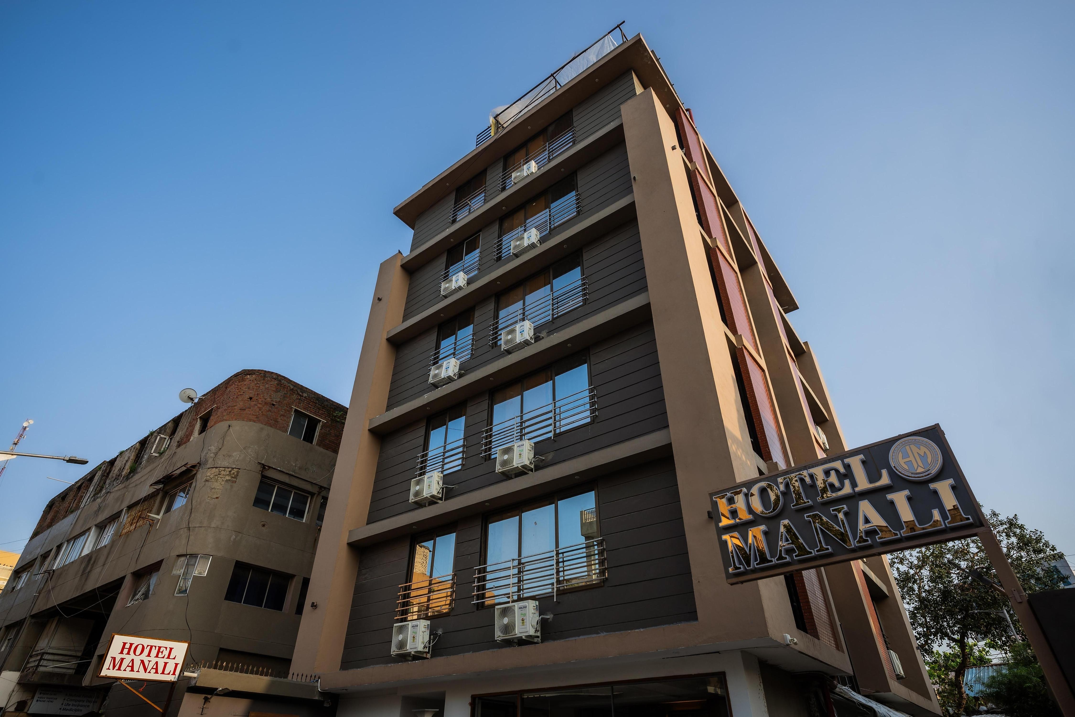 Hotel Manali - Tap to explore photos