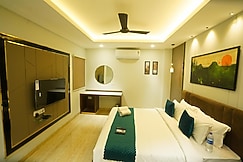 Hotel North Side, Indore