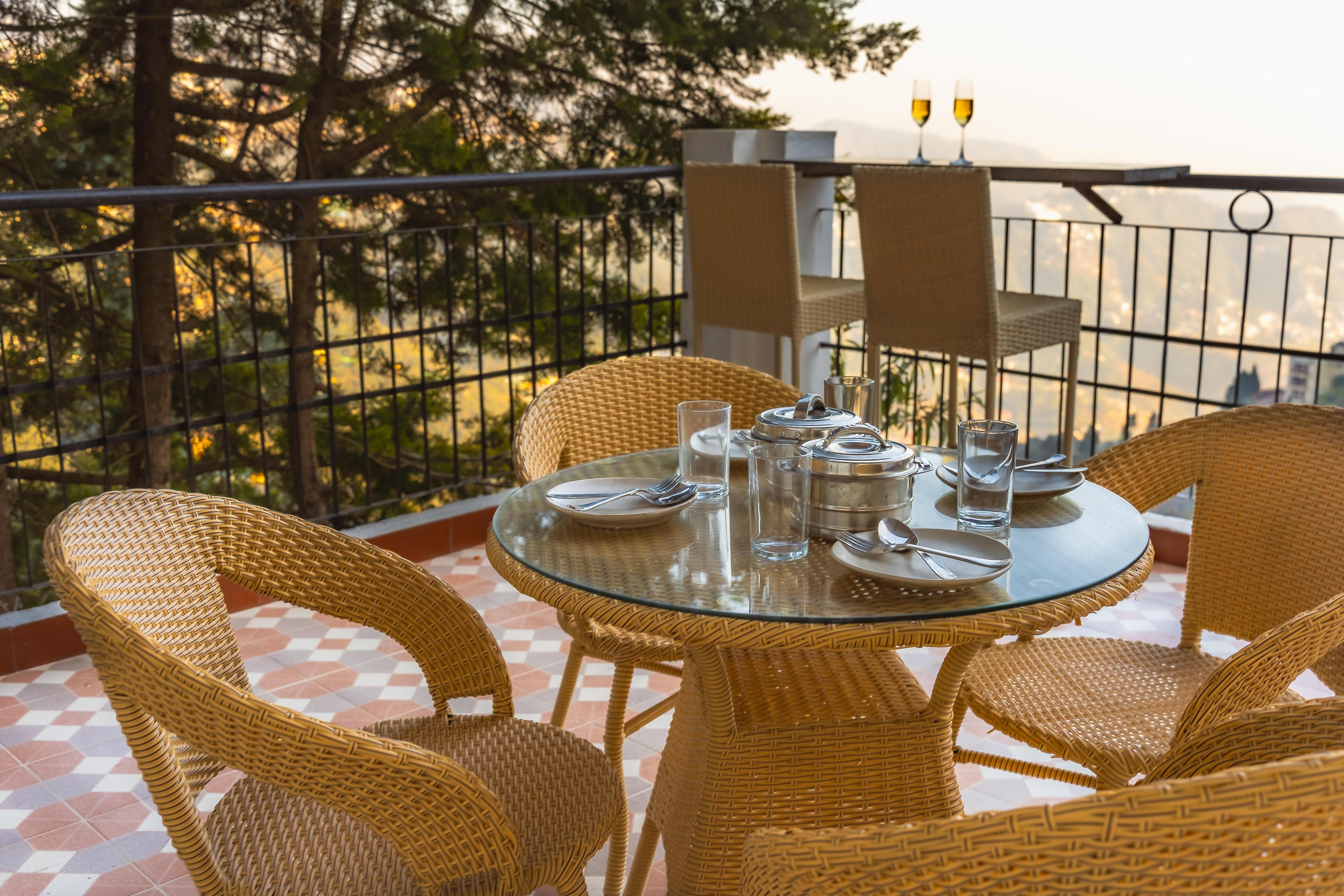 Almost Heaven Suites @ 2 Km from Mall Road - Tap to explore photos