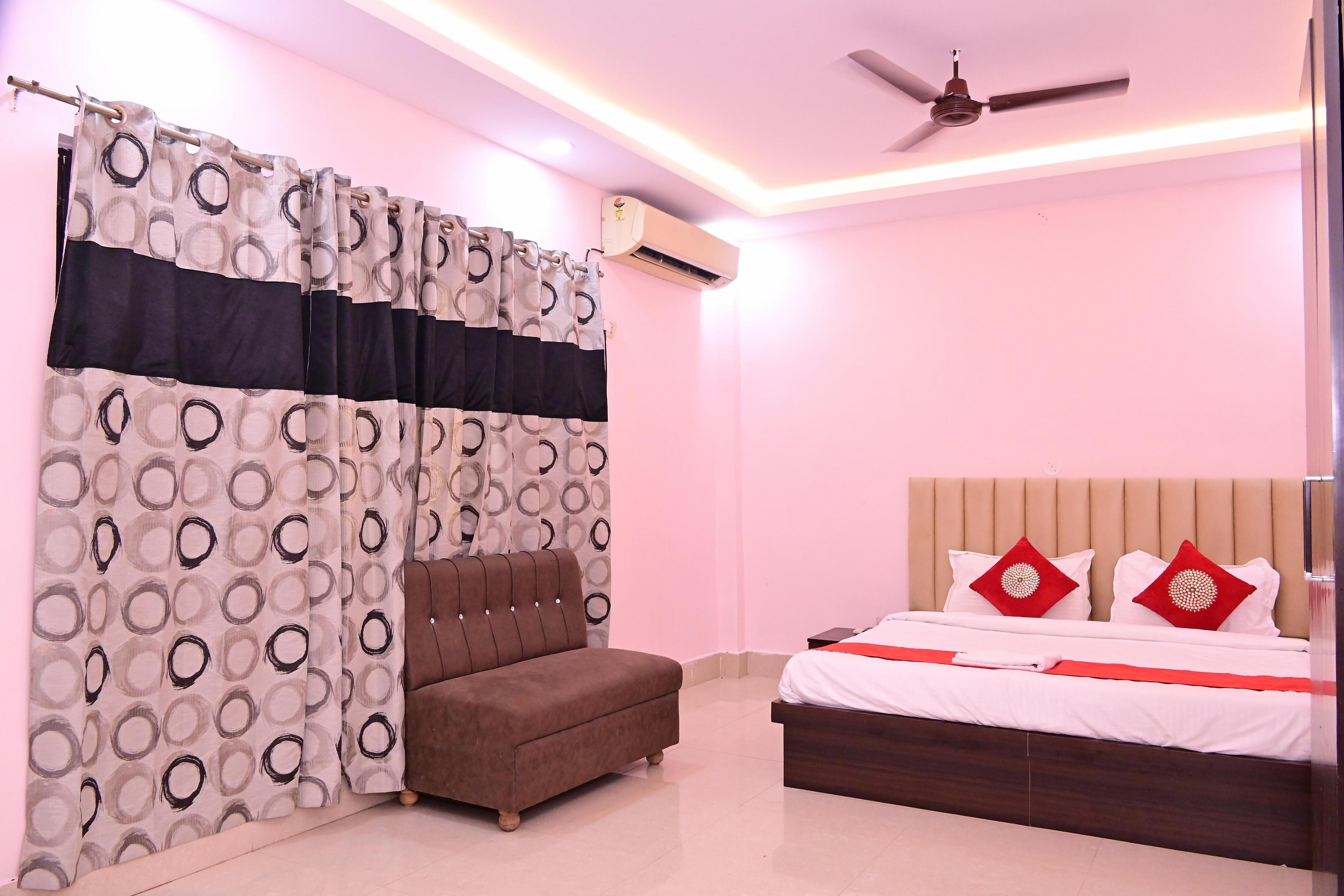 Bajrang Guest House - Tap to explore photos
