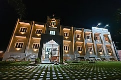 DAHLEEZ RESORT, Ratangarh