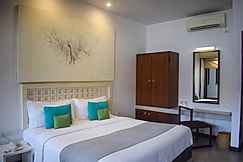 Blue Breeze, Negombo