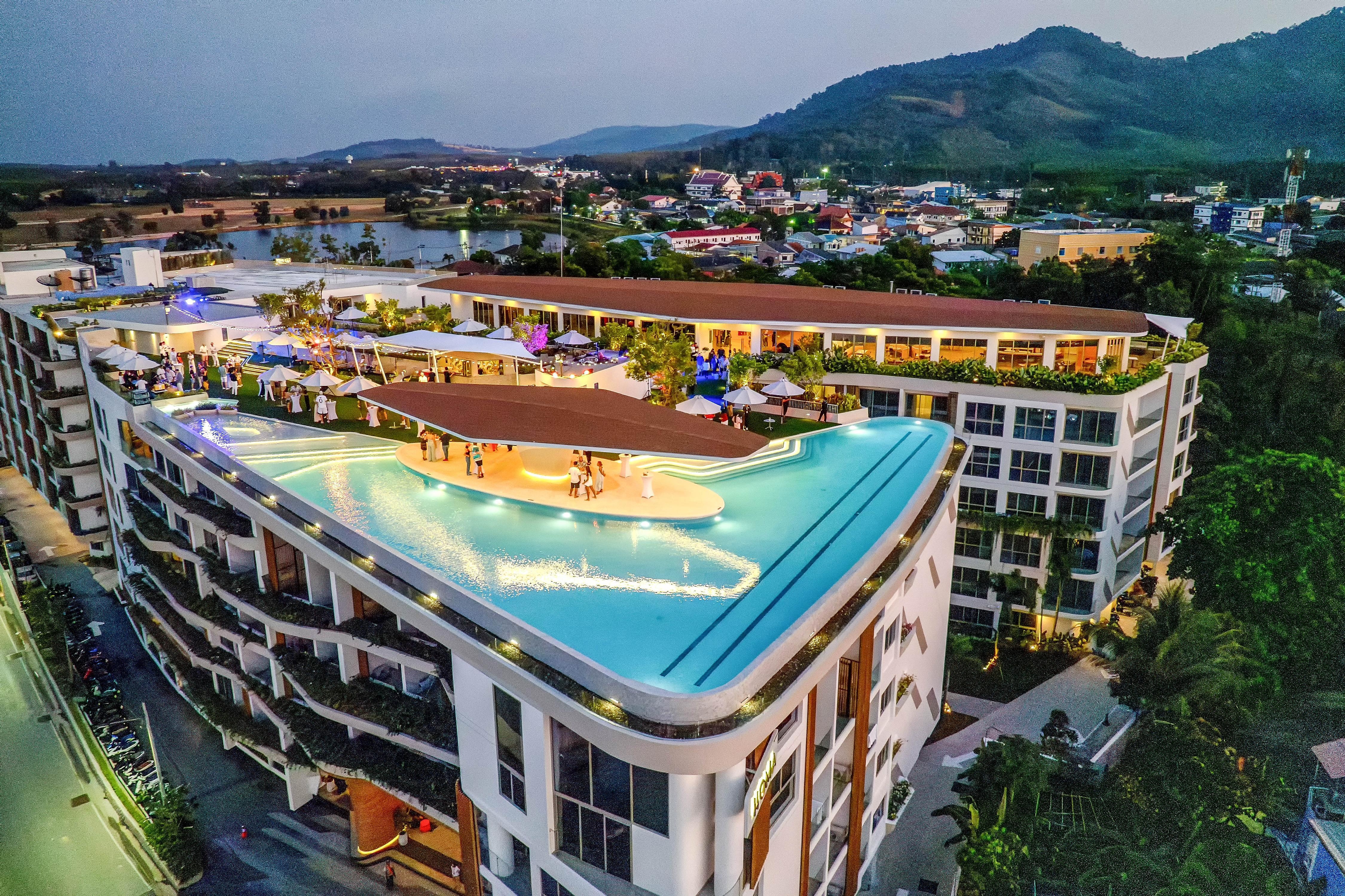HOMA Cherngtalay Phuket - Tap to explore photos