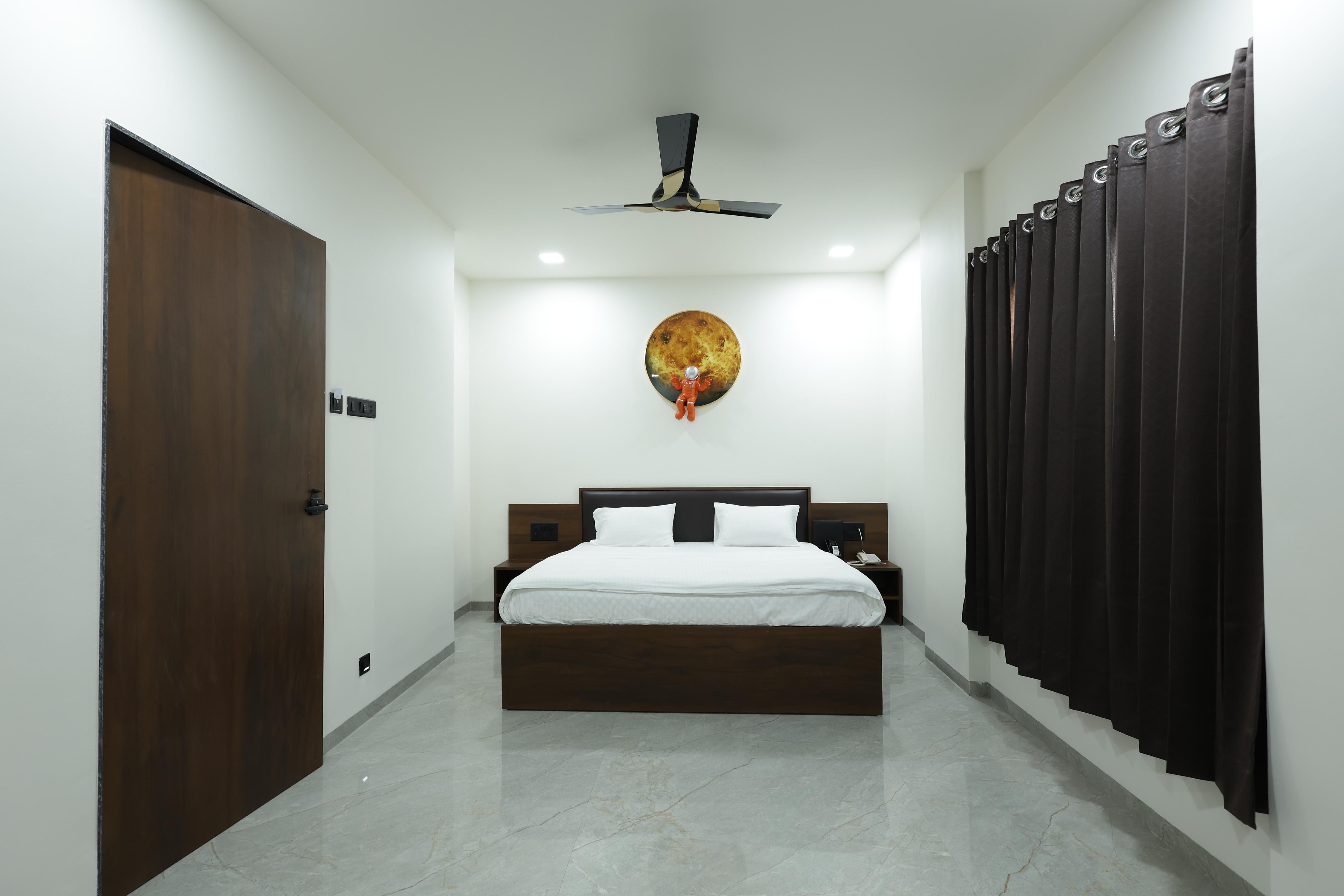 G R IMPERIAL HOTEL LLP - Tap to explore photos