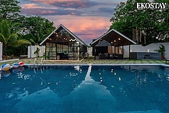 EKOSTAY  - Oakwood Chalet, Alibaug