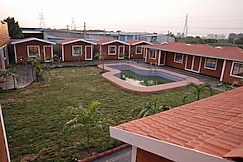 Tri green cafe & resort, Surat