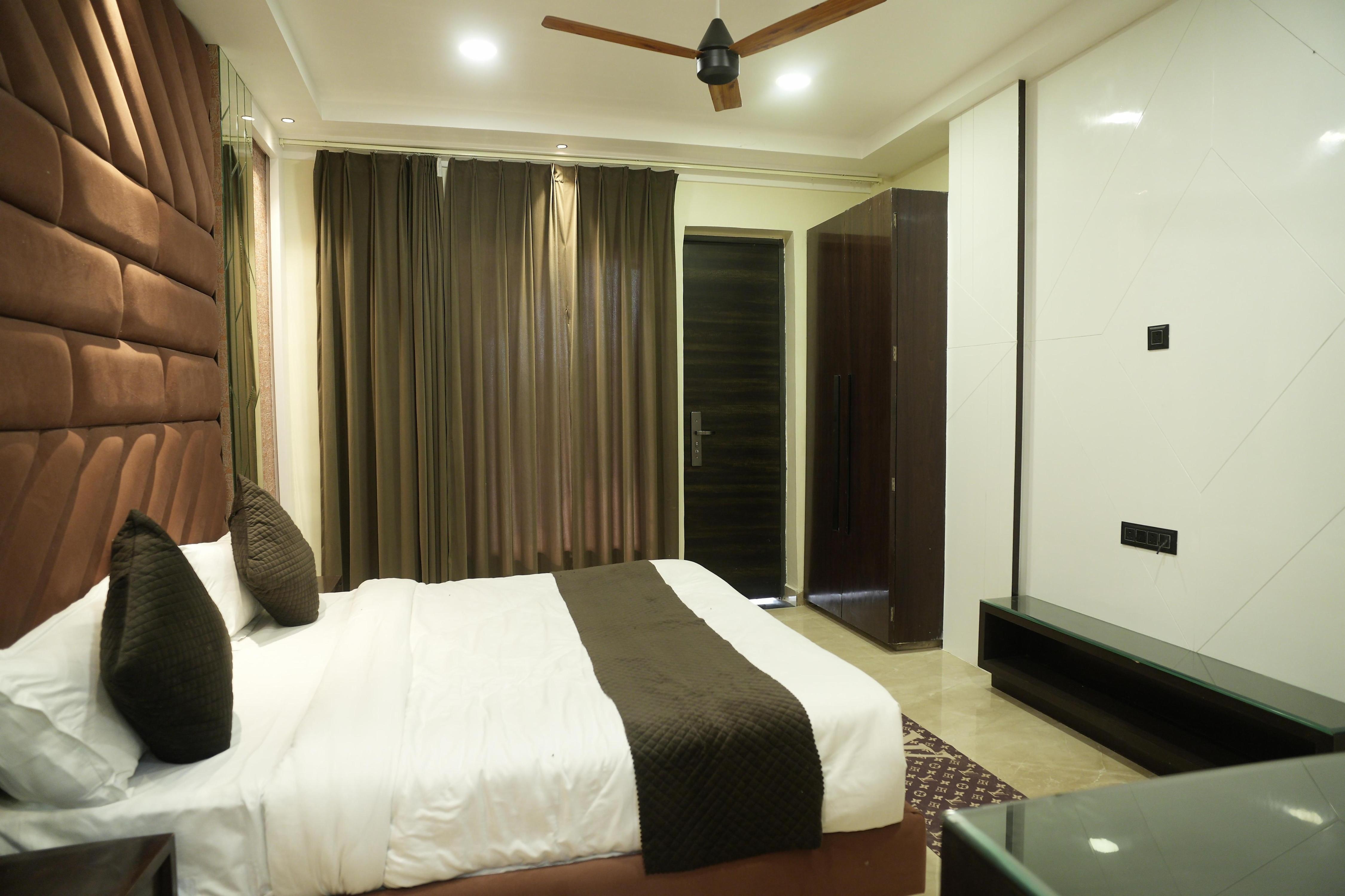 Shiv Resort & Palace ,Shivpuri - Tap to explore photos
