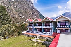 Whispering Pines Resort, Lachung