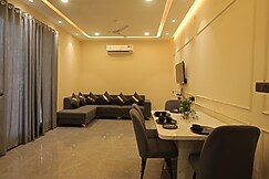 The Golden Glow by Ivory Stays, Pindwara