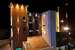 SUTHANTHIRA STAY INN, Dindigul