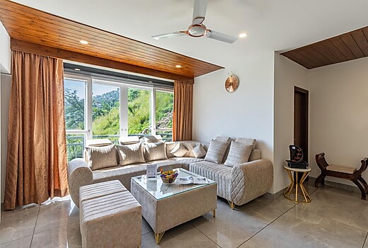 Alaya Stays 3 BHK Apartment with Scenic Views | Cliff Perch
