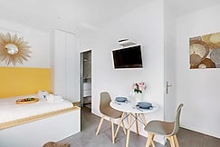 Intimate studio 2P Arts et Metiers/Republique, Paris