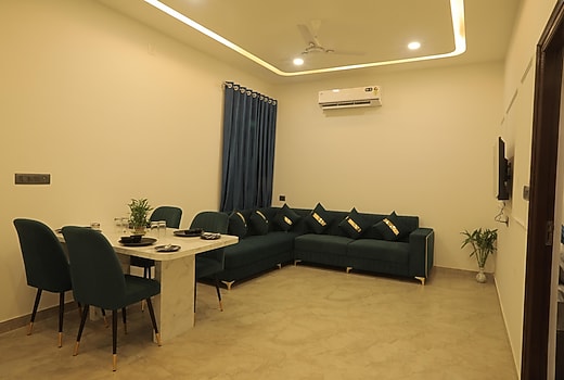 Snowdrop Home Luxury 2BHK Spacious Apt
