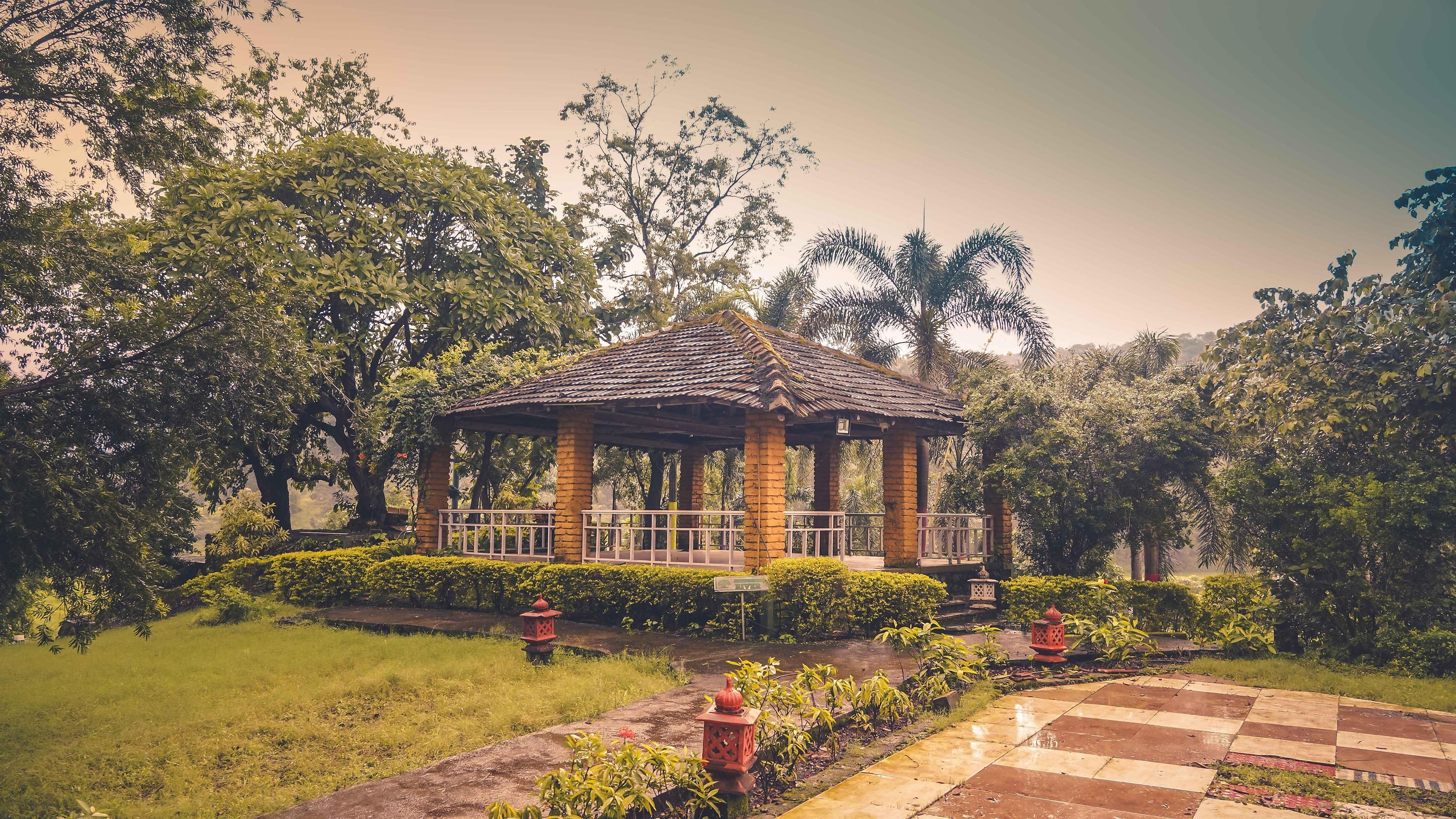 WHISPERING PEEPUL HOSPITALITY SERVICES - Tap to explore photos