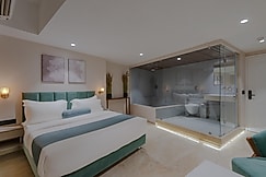 Hotel The Grand Suites, Gandhinagar