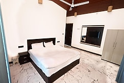 Serenity Villa with Pool, Udaipur, Udaipur