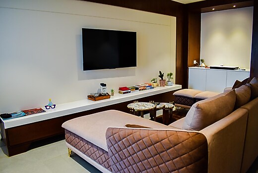 Reet's Urbanvista : A luxury 3 bhk home stay