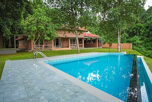 Ohstayz Theeram 2BHK Private Pool Holiday Home