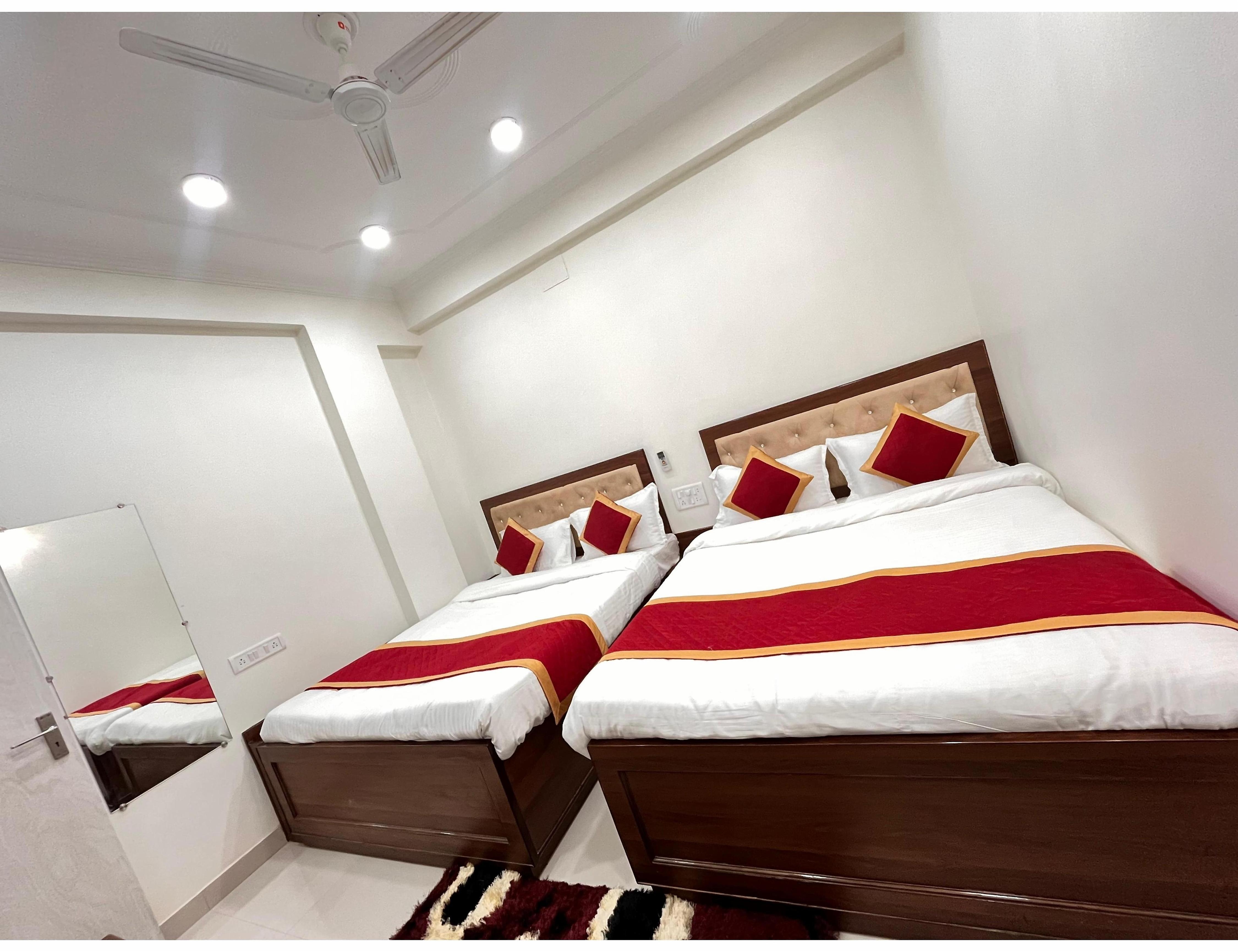 Shree Ram Paying Guest House @ 4BHK - Tap to explore photos