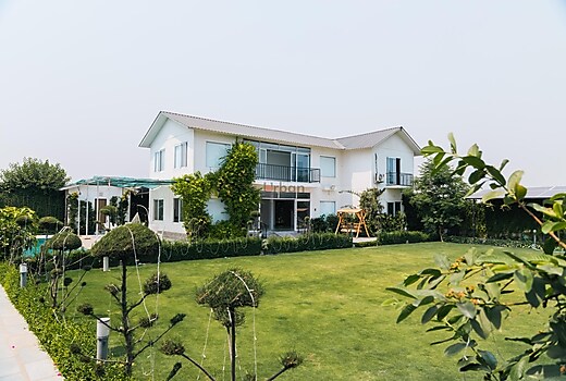 Taj Farmhouse