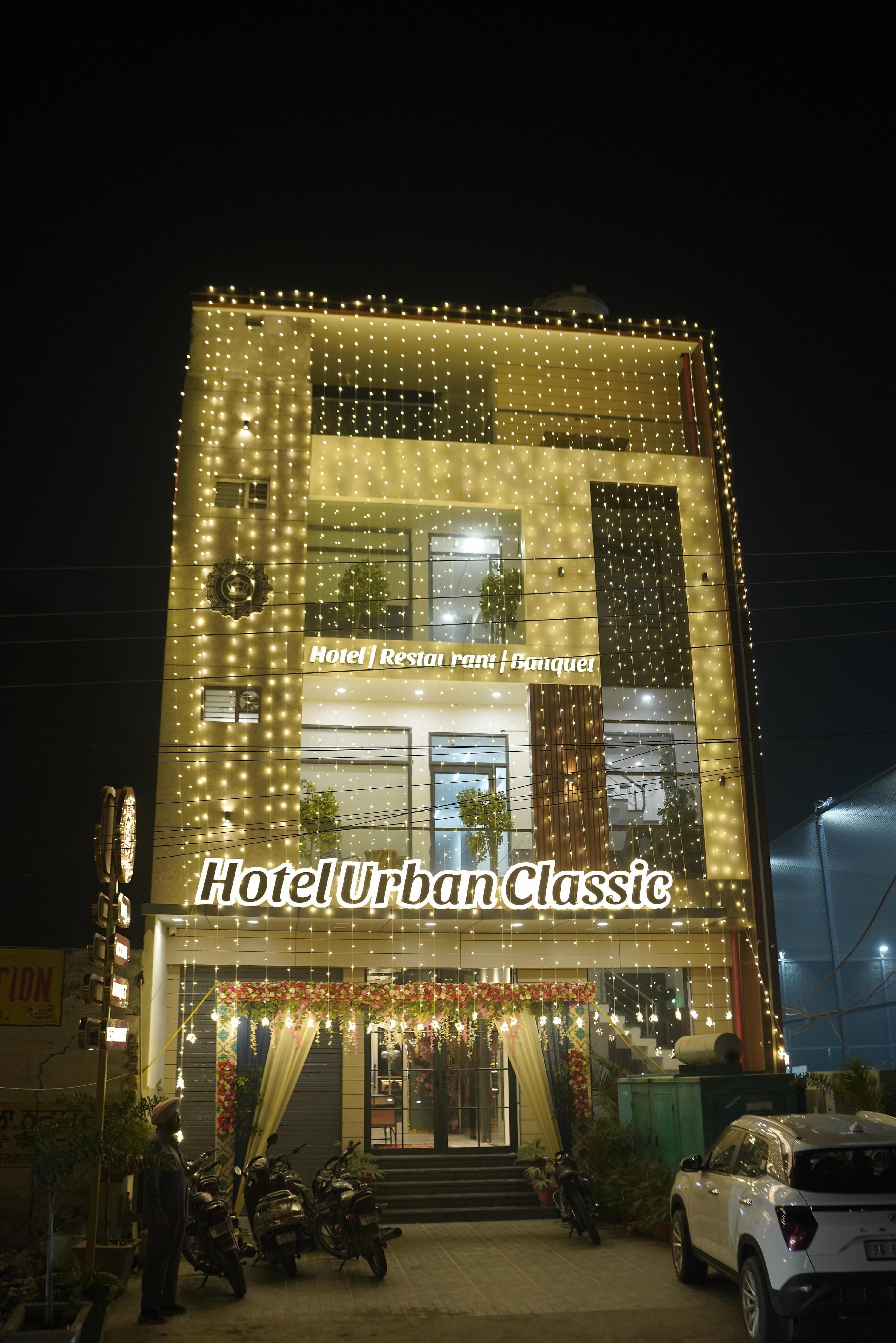 Hotel Urban Classic - Tap to explore photos