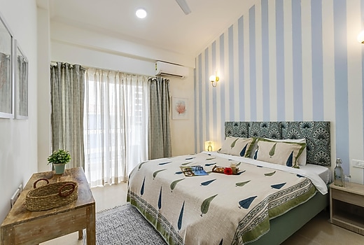 1BHK w Sauna & Common Pool, Less than 2km to Beach | Hireavilla