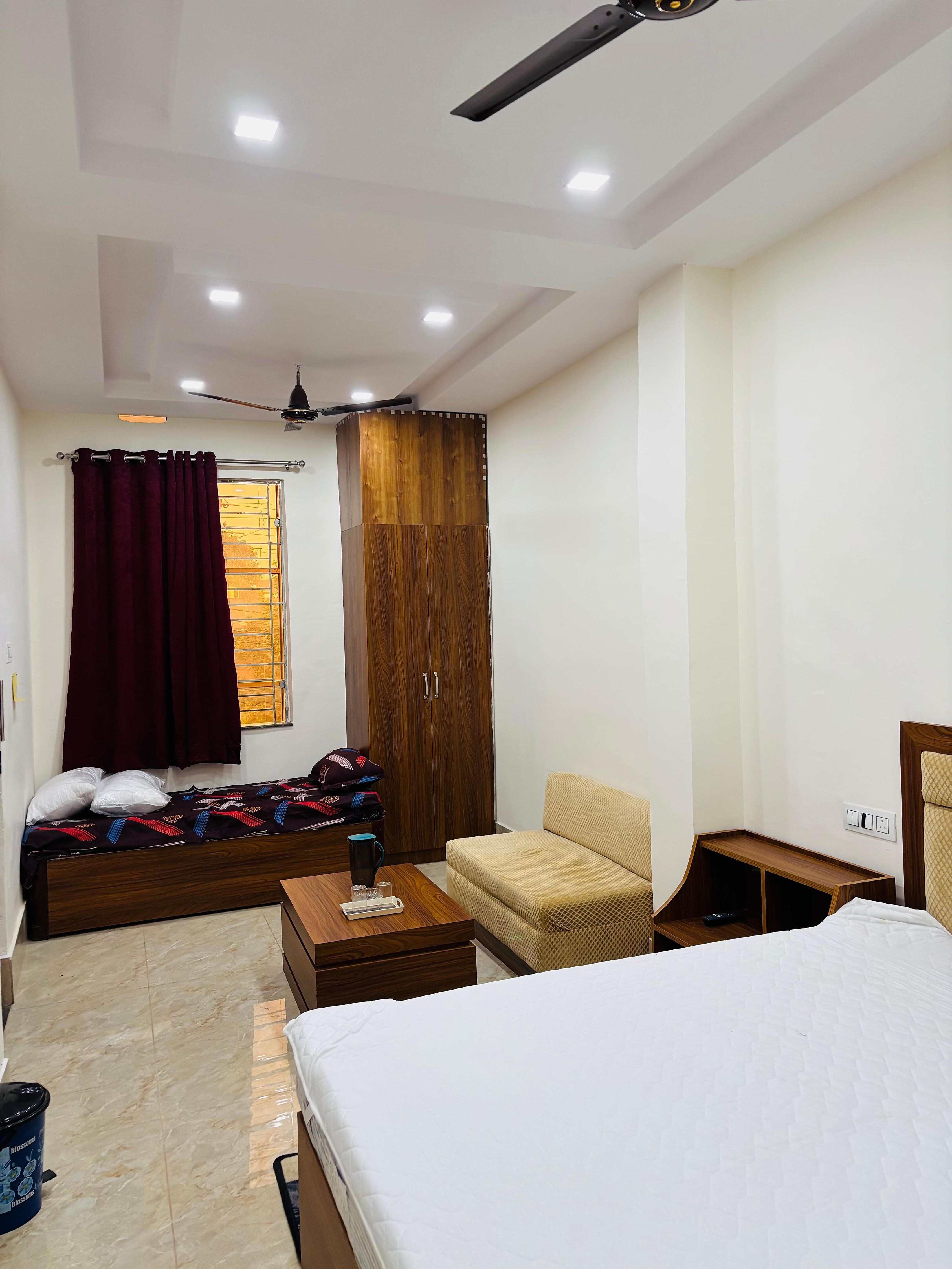 Kunwar Hotel - Tap to explore photos
