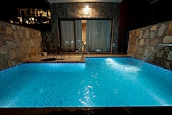 Umber Tree - A Nature Side Heaven Resort, Udaipur