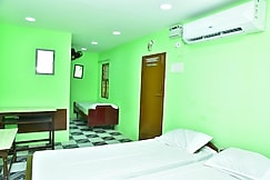 Sri Tirumalaa Hotel, Chennai