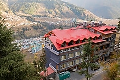 The Whitestone Inn & Suites (A Centrally Heated Mountain & Valley View), Manali