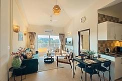 Stunning 2 BHK Apartment with Lift & pool | 5 mins drive to Candolim Beach, Goa