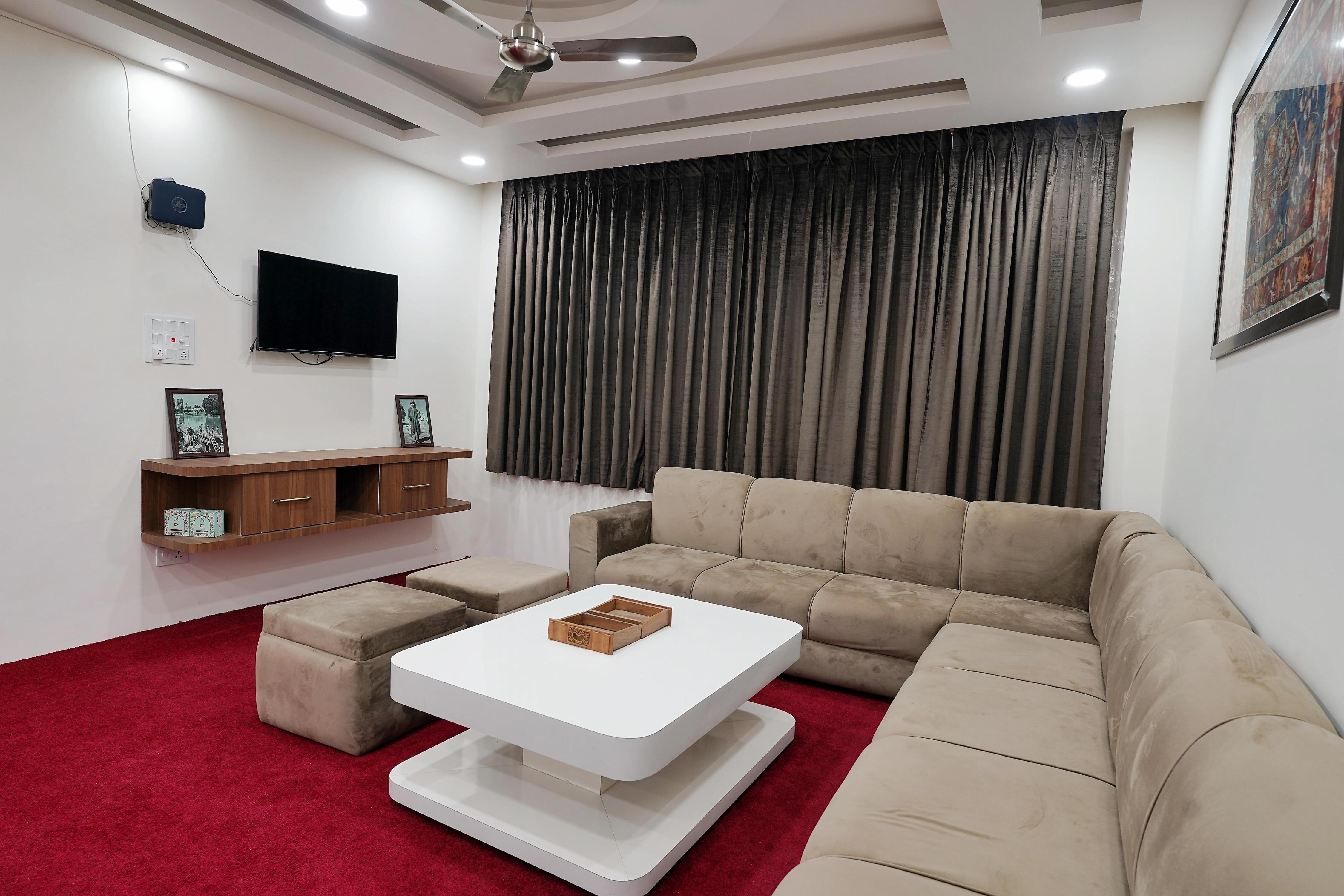 Villa Homey Inn Srinagar - Tap to explore photos