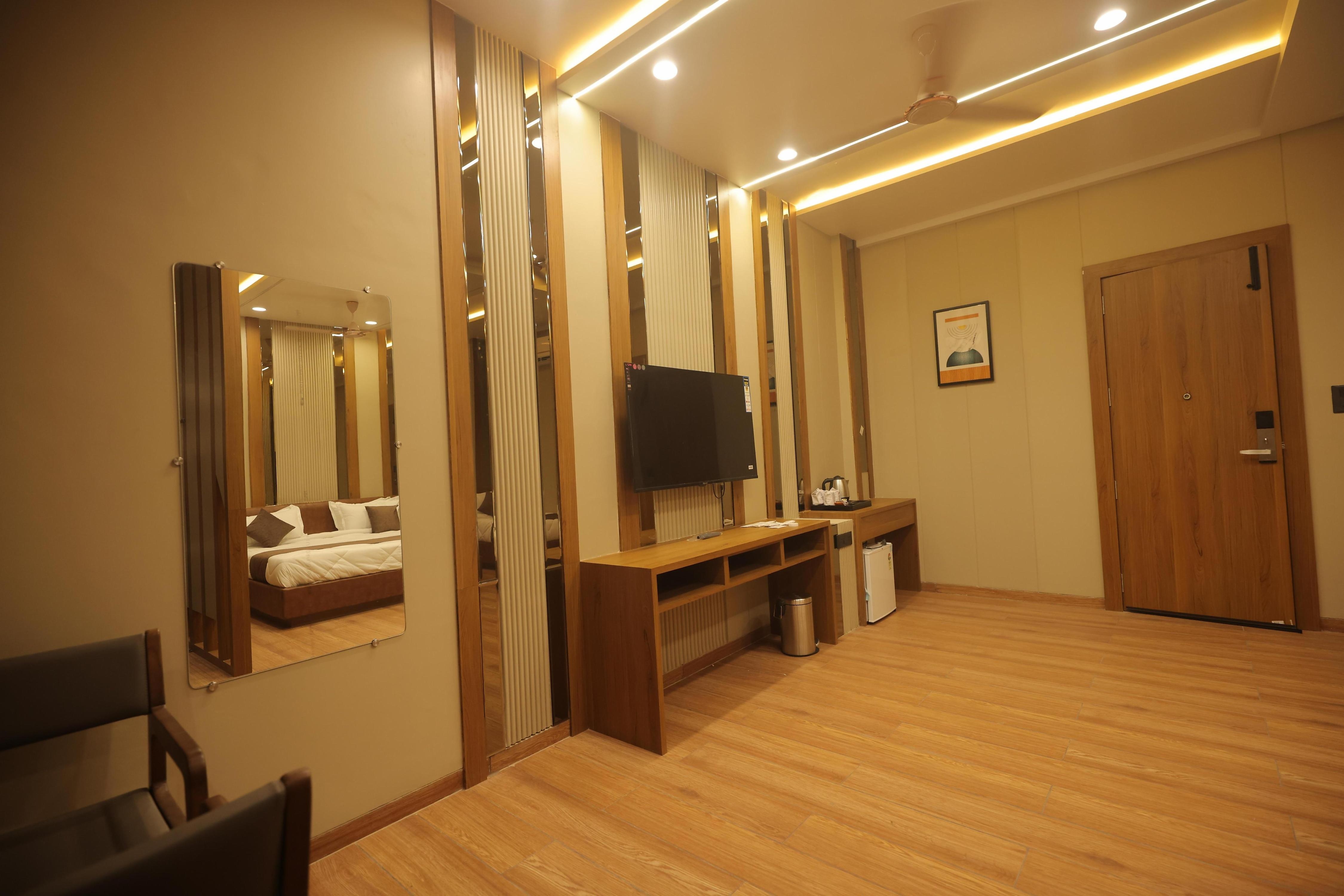 Hotel Raghavji - Tap to explore photos
