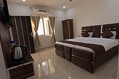 Ganges Palace, Varanasi