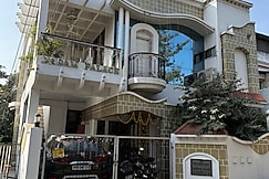 AVA Homestay, Indore