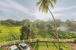 Comfort Cove - 2BHK Apartment with paddy view, Goa
