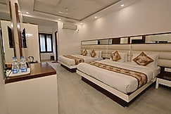 Yes Boss Near New Delhi Railway Station, Delhi